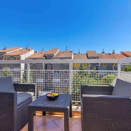 Daire Orange With Sea View & Free Parking Rijeka